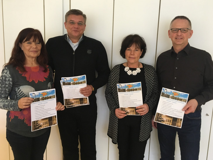 Regina Bollmeier, Lars Dunkhorst (Flüchtlingsbeauftragter der Samtgemeinde Elm-Asse), Annette Gerlach (Sozialpädagogin), Dirk Neumann (v. li.). Foto: Samtgemeinde Elm-Asse