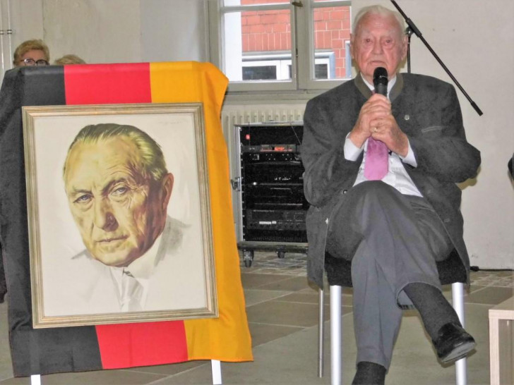 Günter-Helge Strickstrack, einziges noch lebendes Grün­dungsmitglied der CDU sowie Begleiter Adenauers, war einer der Ehrengäste. Fotos: CDU
