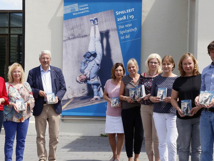 Das neue Heft zur Spielzeit wurde am Donnerstag vorgestellt. Foto: Stadt Wolfenbuettel/rae