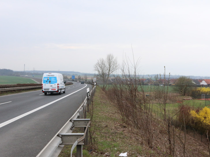 Die Autobahn 395 grenzt ohne Lärmschutz direkt an den Wolfenbütteler Ortsteil Fümmelse. Foto: Werner Heise