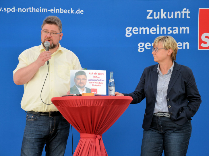 Kultusministerin Frauke Heiligenstadt moderierte die Veranstaltung mit Marcus Seidel. Foto: SPD