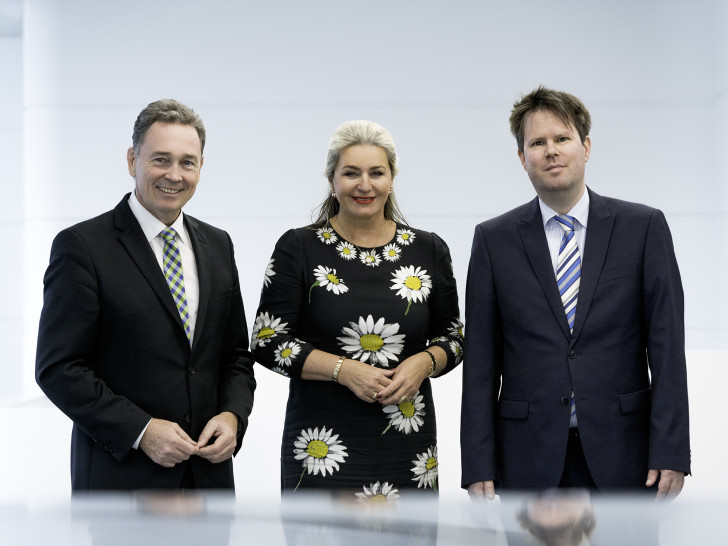 Von links: Thomas Fast, Claudia Block und Dr. Steffen Helbing. Foto: Volksbank BraWo Stiftung