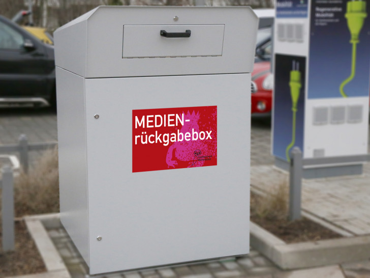 Die neue Medienrückgabebox steht ab sofort bereit. Foto: Stadt Wolfenbüttel/ Thorsten Raedlein