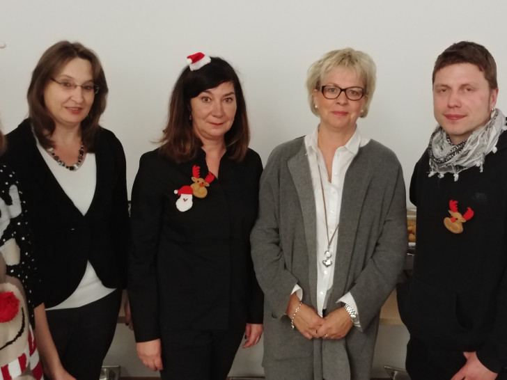 Die Mitarbeiterinnen und Mitarbeiter der Ambulanten Hilfe (von links: Laura Veigel, Tanja Hirschfeld, Sabine Rieck, Birgit Danell und Moritz Sander). Foto: Ambulante Hilfe