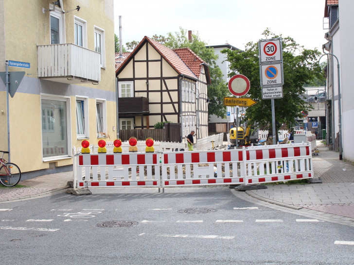Ab dem heutigen Montag soll die Vollsperrung im Einmündungsbereich zwischen Kannengießerstraße und Karlstraße wieder aufgehoben. Symbolfoto: Jan Borner