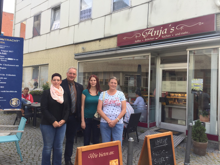 Von links nach rechts: Sarah Grabenhorst-Quidde, Frank Oesterhelweg, Anja Berger und Karin Treumann. Foto: CDU