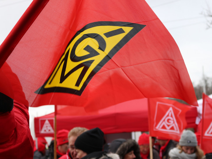 Die IG-Metall ruft die CDU zum geschlossenen Protest gegen den AfD-Bundesparteitag in der Volkswagen Halle in Braunschweig auf. Foto: Anke Donner