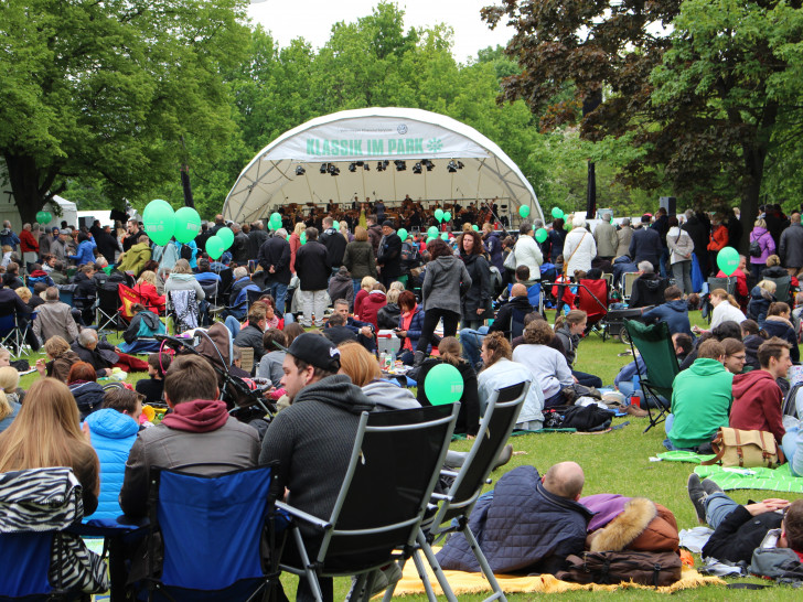 Tausende Besucher kamen zu Klassik im Park 2016. Fotos: Max Förster
