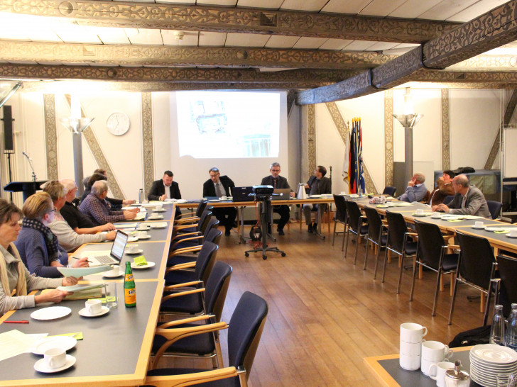 Ausschuss wehrt sich gegen Brückenumbenennung. Foto: Max Förster