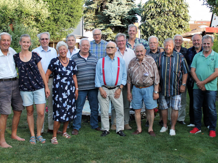 Gerti und Hans-Georg Selz mit Esther links im Bild
Foto: Widekind-Loge