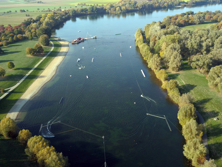 Die Wasserskianlage ist eine kleine Sensation am Salzgittersee. Foto: Stadt Salzgitter