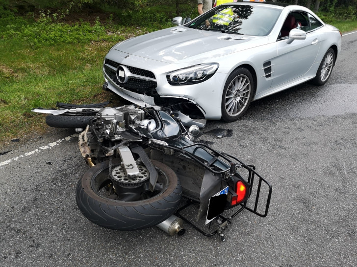 Der Motorradfahrer wurde bei dem Unfall nur leicht verletzt. Foto: Polizei Goslar