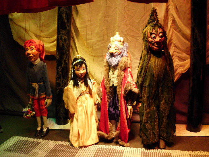 Die Okertaler Marionettenbühne zeigte „Die verzauberte Prinzessin“. Fotos: Samtgemeinde Elm-Asse