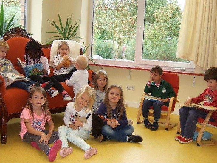 Die Kinder der Kita freuen sich über neue Geschichten. Foto: Gemeinde Lehre