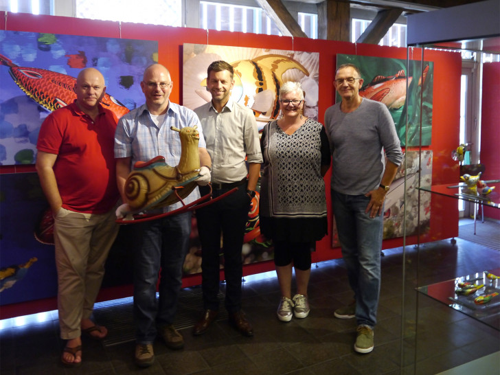 Mechanische Tierwelt: Sonderausstellung eröffnet im Stadtmuseum, Vorbesichtigung mit Sebastian Köpcke, Dr. Arne Steinert, Dennis Weilmann, Monika Kiekenap-Wilhelm und Volker Weinhold Foto: Stadt Wolfsburg