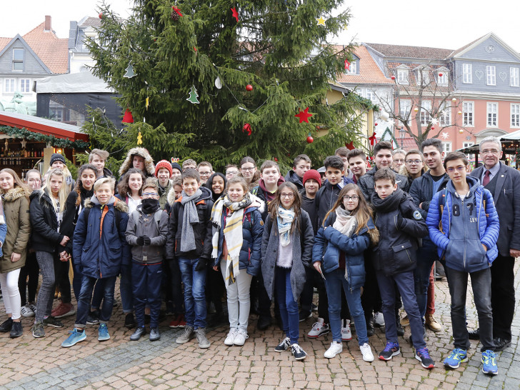 Auch ein Besuch des Weihnachtsmarks stand auf dem Programm. Foto: Stadt Wolfenbüttel/Thorsten Raedlein
