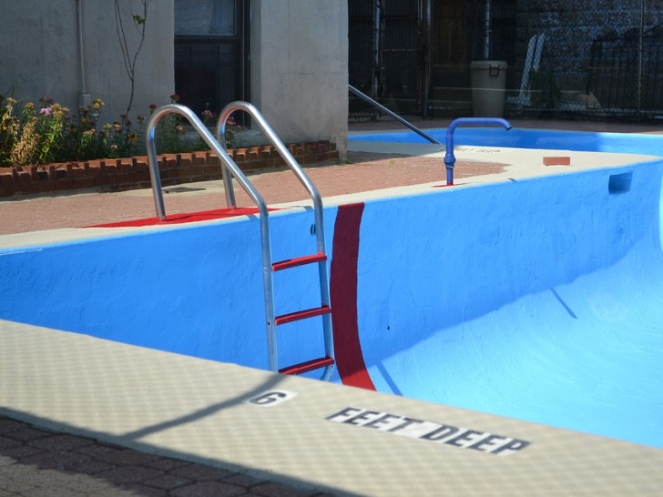 Nicht verbrauchte Eintrittskarten für die Schwimmhalle Büddenstedt können zurückgegeben werden. Symbolbild: Pixabay