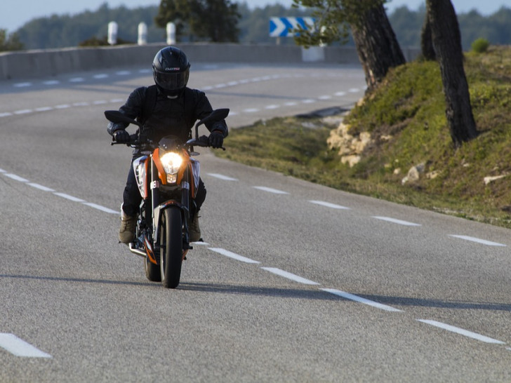 Im Harz hat die Motorradsaison begonnen. (Symbolbild)