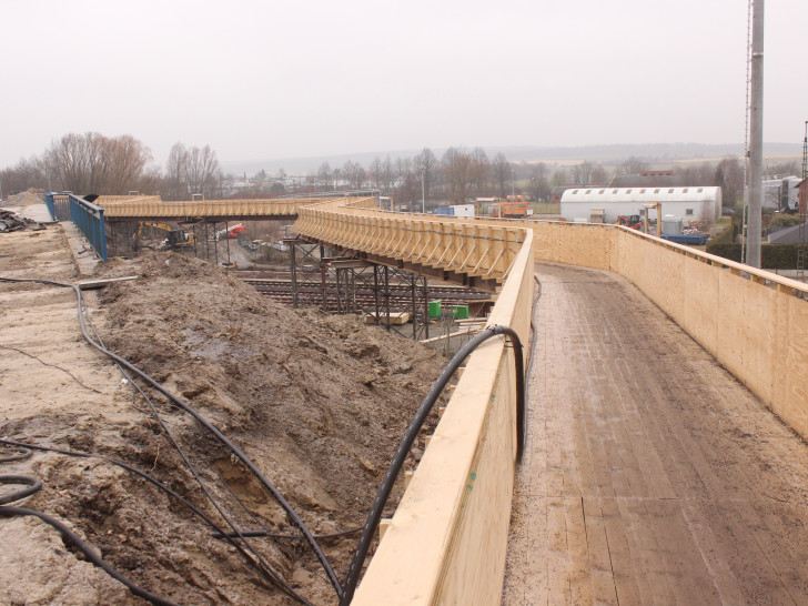 Die Behelfsbrücke in Halchter wird ab kommenden Donnerstag nur noch eingeschränkt nutzbar sein. Foto: Archiv/Anke Donner