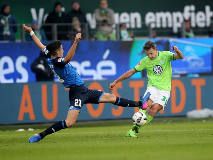 Ein knackiges Spiel für VfL-Youngster Paul Seguin und Benjamin Hübner. Fotos: Agentur Hübner