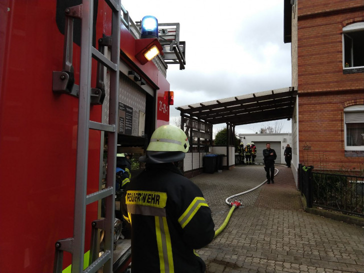 Gestern Nachmittag musste die Wolfenbütteler Feuerwehr in die Fritz-Fischer-Straße anrücken. Foto: Werner Heise