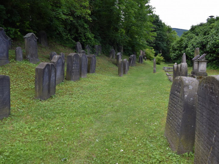 Der Jüdische Friedhof wird für die Öffentlichkeit zugänglich gemacht. Fotos: Stadt Goslar