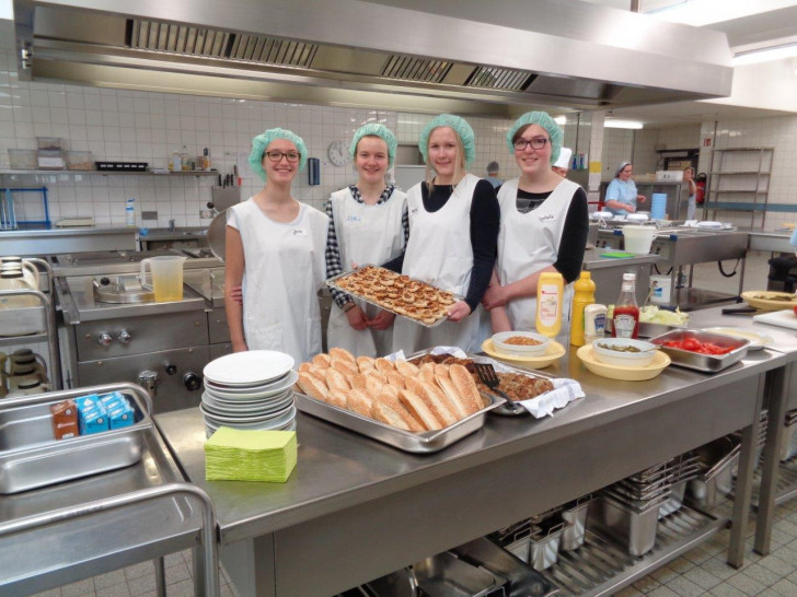 Schüler des Gymnasium Große Schule schnupperten in den Krankenhaus-Ablauf. Foto: Klinikum Wolfenbüttel