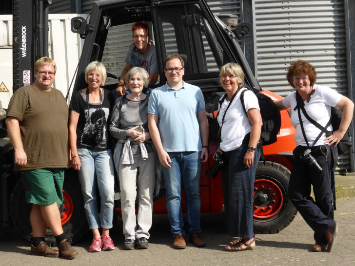 Von links: Matthias Langer (Agravis), Gila Schlee, Uta Arold, Sabine Resch-Hoppstock, Agravis-Geschäftsführer Arnfred Rinke, Ulrike Jacob-Prael und Helga Kelly. Foto: Privat