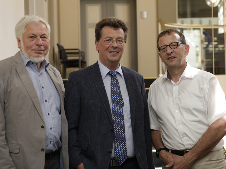 Reinhard Voges, Peter Peckedraht IHK BS, Prof. Dr. Dr. Antonietti (v. li.). Foto: Tim Jauernig, IHK Braunschweig