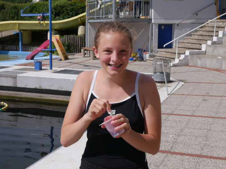 Die Kinder genossen das Neptunfest mit Schwimmen und Eis. Foto: WSV 21