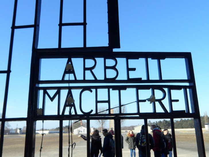 Der Eingang des ehemaligen Konzentrationslagers Sachsenhausen. Foto: Gymnasium am Bötschenberg