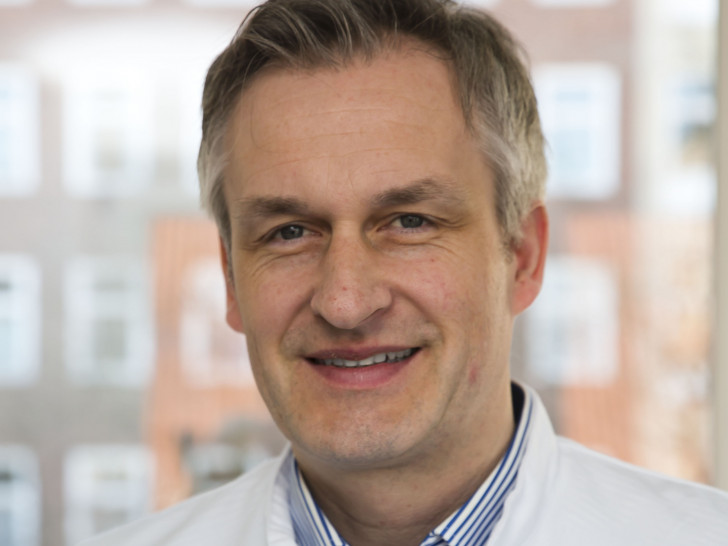 Prof. Dr. Thomas Fühner,  Chefarzt der Klinik für Pneumologie und Beatmungsmedizin. Foto: Klinikum Braunschweig/Jörg Scheibe