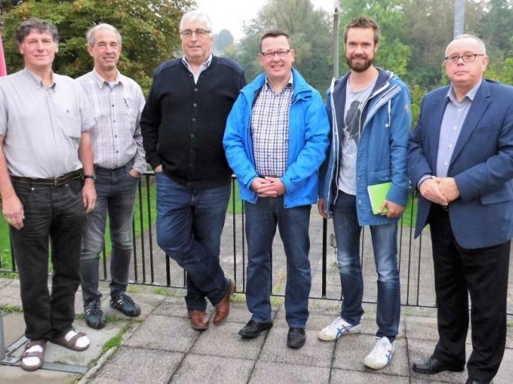 Die Bündnis 90 / Die Grünen-Stadtratsfraktion bei ihrem Besuch am Fümmelsee. Es nahmen teil (v.l.): Reiner Strobach, Detlef Justen (WSV), Rainer Porath (WSV), Jürgen Selke-Witzel, Sascha Poser und Andreas Meißler (WSV). Foto: WSV