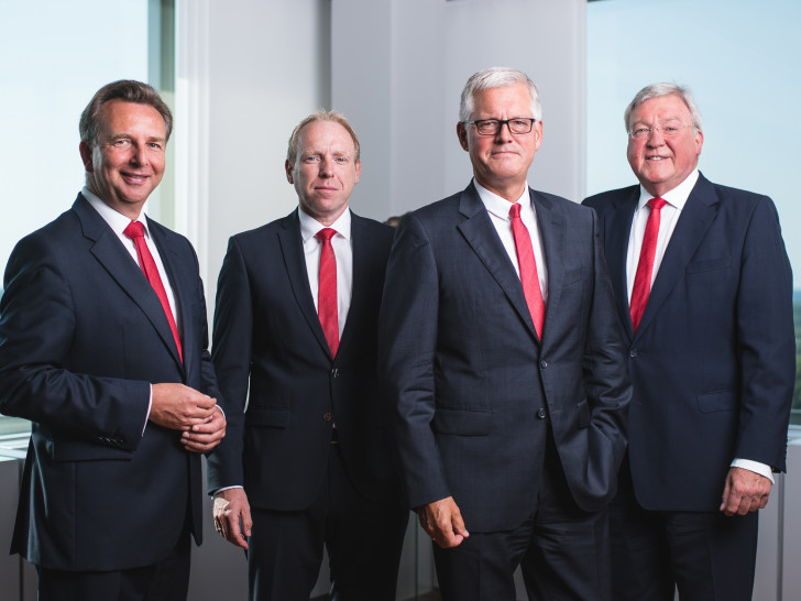 Zufriedene Gesichter beim Vorstand der Braunschweigischen Landessparkasse: Dr. Ingo Lippmann, Marc Knackstedt, Christoph Schulz und Werner Schilli. Foto: BLSK