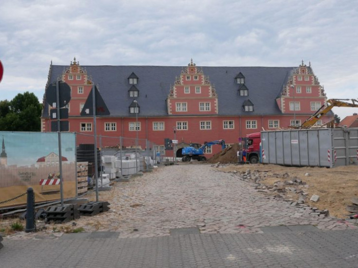 Der Umbau des Schlossplatzes ist im vollen Gange. Foto: Alexander Panknin