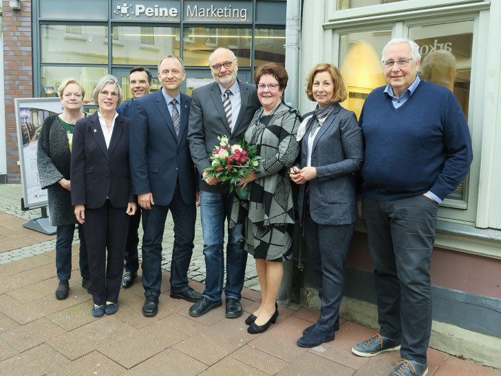 Von links: Helga Brennecke, Gudrun Steffen, Knut Papenberg, Klaus Saemann, Thomas Severin, Marianne Dietrich, Sylvia Knapek-Wodausch und Norbert Möck. Foto: Peine Marketing