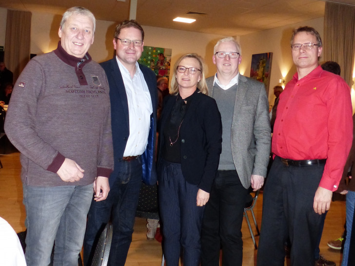 Von links: Oliver Ganzauer, Marcus Bosse, Dunja Kreiser, Falk Hensel und Udo Dettmann. Foto: SPD