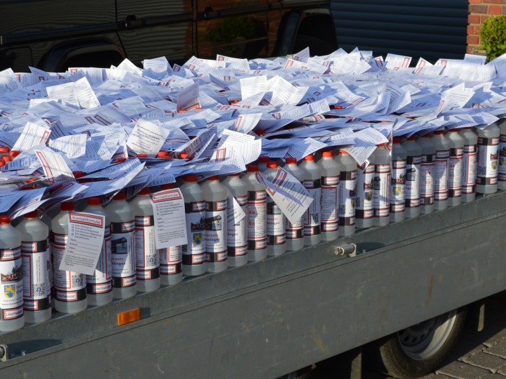 Das Löschwasser für die Cremlinger ist fertig verpackt und wartet auf Auslieferung. Foto: Privat