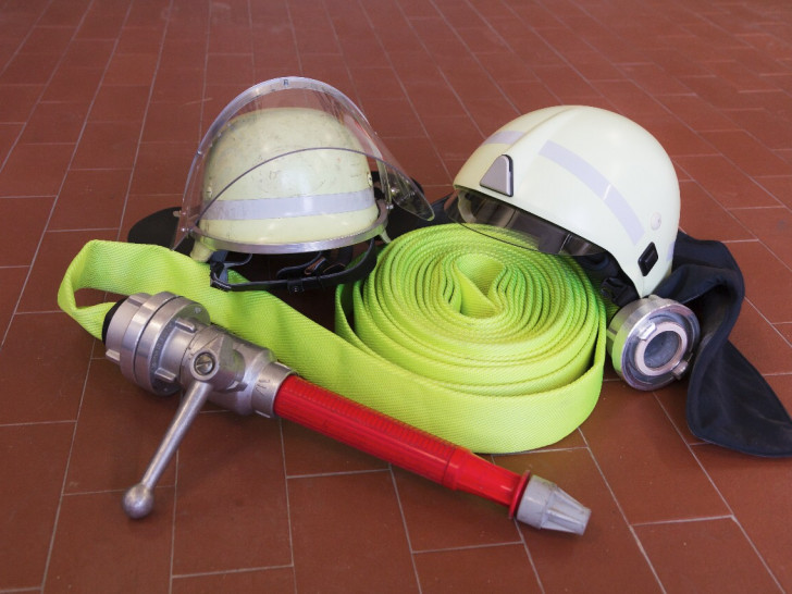Bis 220 sollen alle Feuerwehreinsatzkräfte in der Gemeinde Lehre den neuen Helm tragen. Foto: Gemeinde Lehre