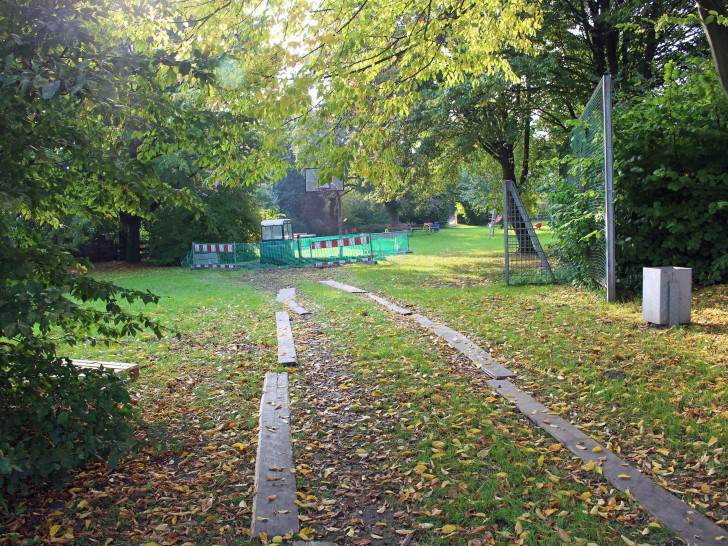 Arbeiten am Atzumer Spielplatz beginnen. Foto: Privat