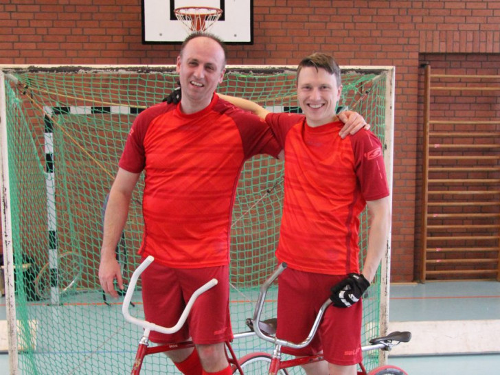 Erschöpft aber glücklich - Marcus Packhäuser (links) und Daniel Georgi (rechts) konnten sich um einen Platz auf Rang zwei verbessern. Foto: privat