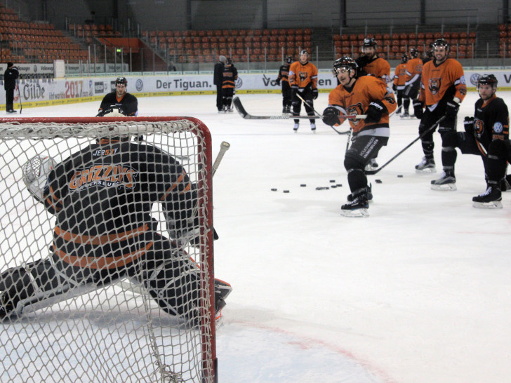 Ein Trainingsbesuch vor dem Start der Playoffs. Video/Redaktion: Jens Bartels, Moderation: Frank Vollmer