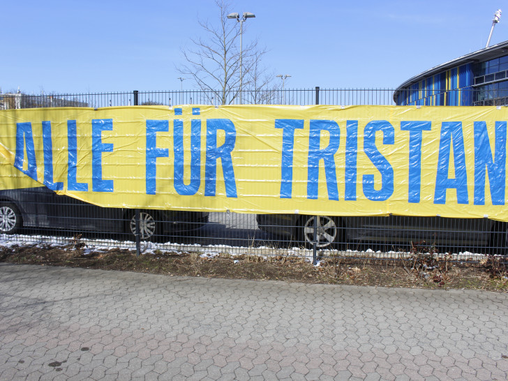 Für den 7-jährigen Tristan wurde am Sonntag eine große Typisierungsaktion im Stadion veranstaltet. Der Junge leidet an Blutkrebs. Foto/Flyer: Eintracht Braunschweig
