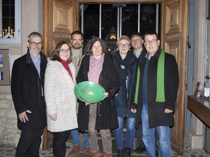 Ghalia El Boustami in der Mitte der Fraktionsmitglieder. Foto: Bündnis 90/Die Grünen
