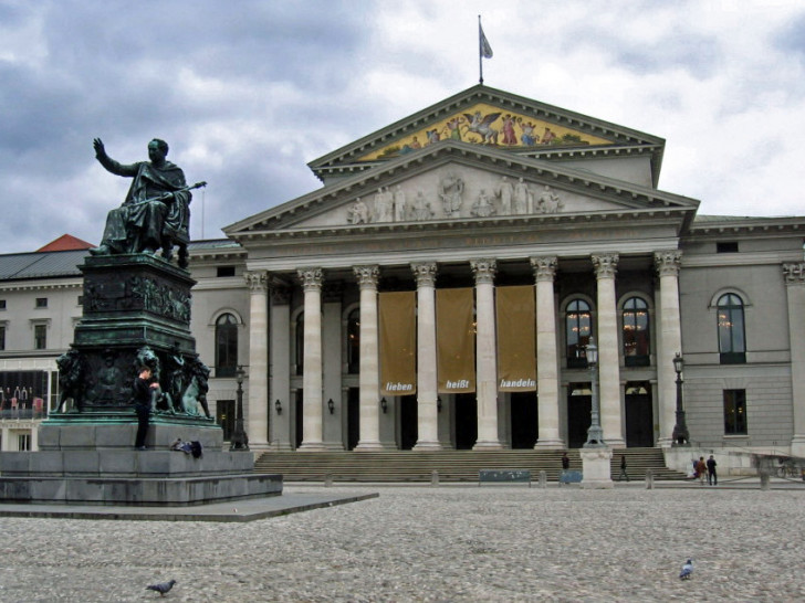 Das Münchner Theater als Beispiel klassizistischer Architektur. Foto: Veranstalter