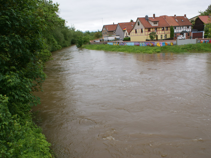 Das Hochwasser sorgte im Sommer unter anderm in Schladen für Probleme. Daher will der Landkreis jetzt weitere Maßnahmen planen. Foto: Archiv/Anke Donner