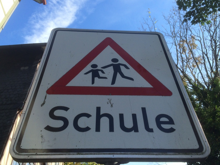Der Weg zur Schule soll noch sicherer werden in Salzgitter. Symbolfoto: Anke Donner