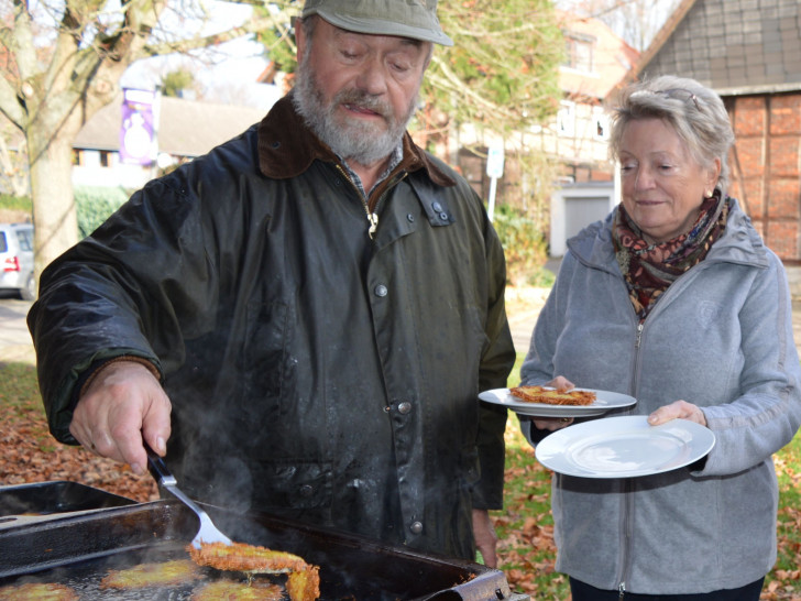Seniorenkreis lädt zu Kartoffelpuffer satt. Foto: Richert