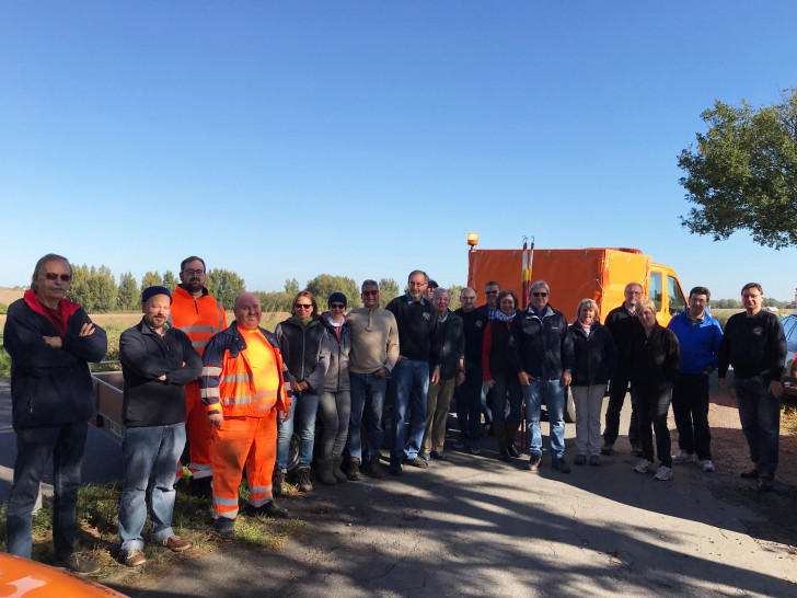 Zahlreiche Helferinnen und Helfer unterstützten die Apfelsammelaktion. Foto: Landkreis Wolfenbüttel