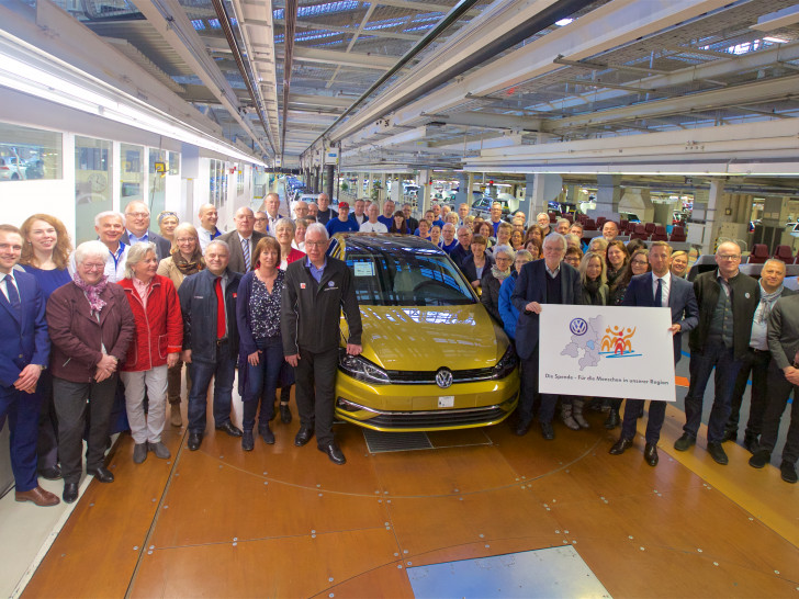 Übergabe der Volkswagen Belegschaftsspende über  21.000 Euro an elf Organisationen aus der Region. Foto: Volkswagen